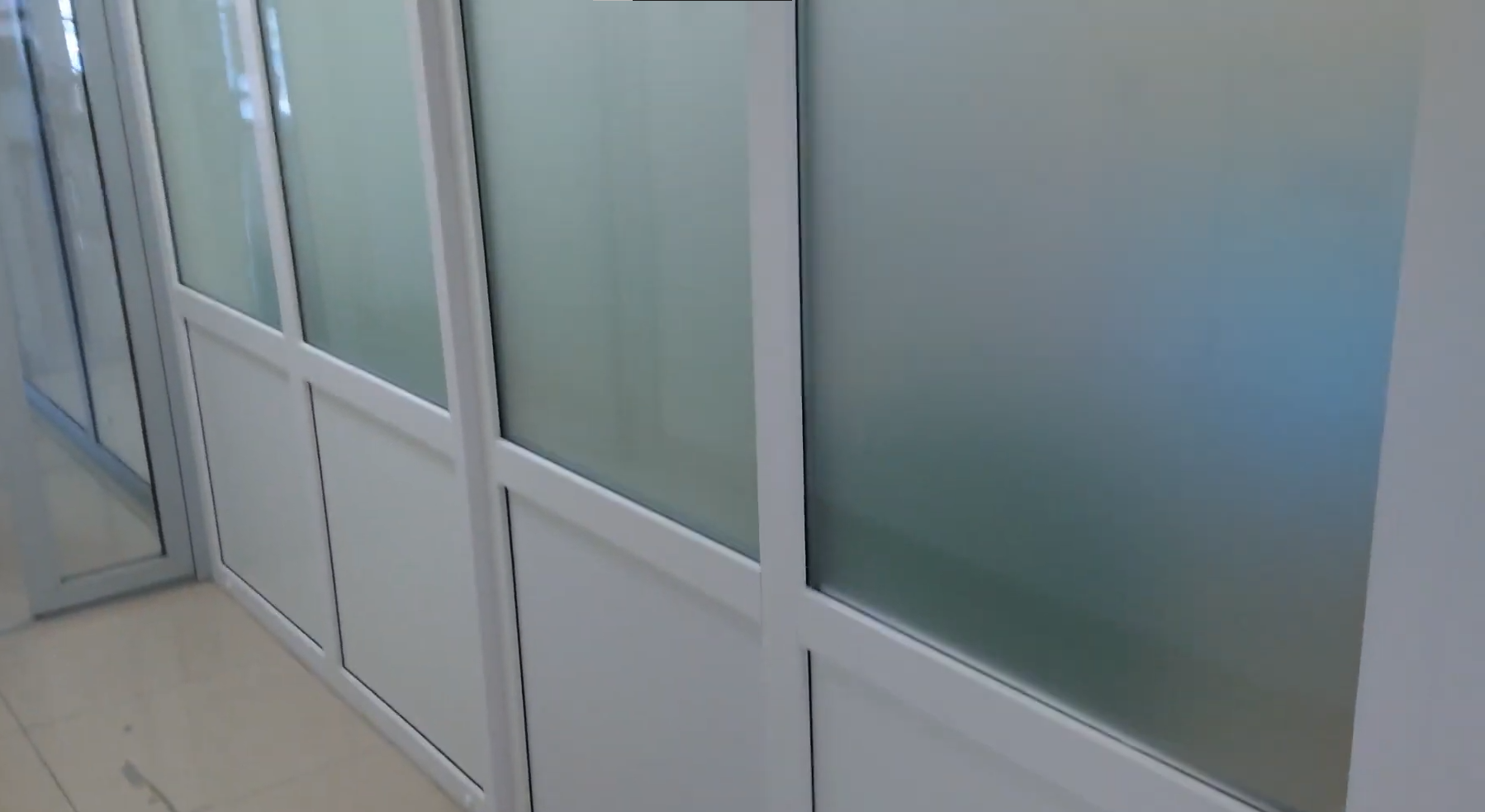 Установка офисных перегородок